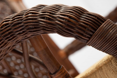 Комплект обеденный Tetchair ANDREA стол со стеклом + 4 кресла + подушки Pecan Washed античн. орех, Ткань рубчик, цвет кремовый