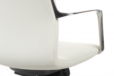 Кресло руководителя Рива Riva Design FK004-A13 Белый