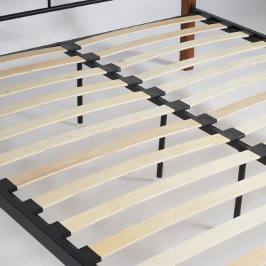 Кровать Tetchair AT-815 Wood slat base дерево гевея/металл, 160200 см Queen bed, красный дуб/черный