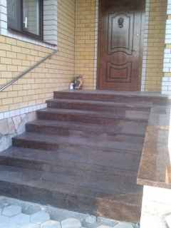 Ступени из гранита