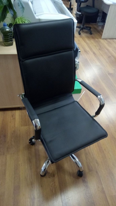 Кресло руководителя College CLG-617 LXH-A Black