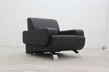 Кресло офисное Gruppo 396 Клерк 5 черное Ecotex 3001