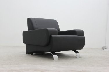 Кресло офисное Gruppo 396 Клерк 5 черное Ecotex 3001